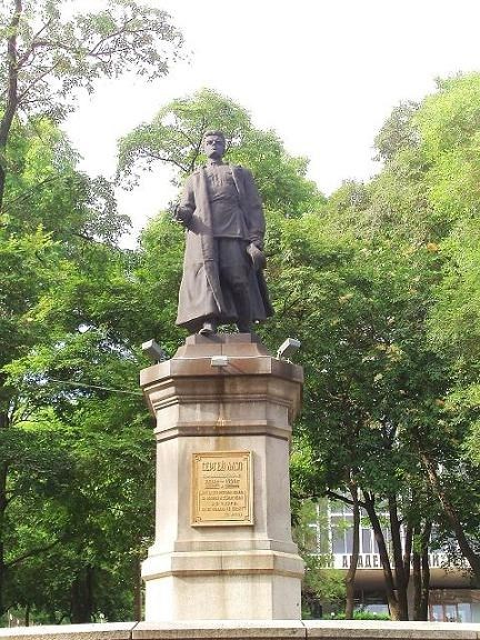 058-Памятник Сергею Лазо
